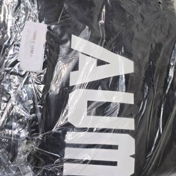 Open Box - SVOPES Ride-on Luggage, 26 L Capacity, 18 in. Toddler Carry-On with - Picture 3 of 3